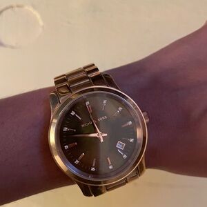 Michael Kors rose gold watch like new.